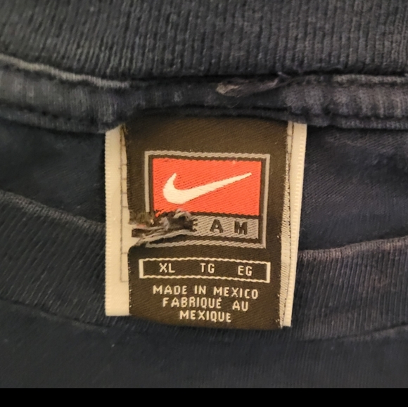 Vintage 2001 Seattle Mariners Long Sleeve - Picture 2 of 3